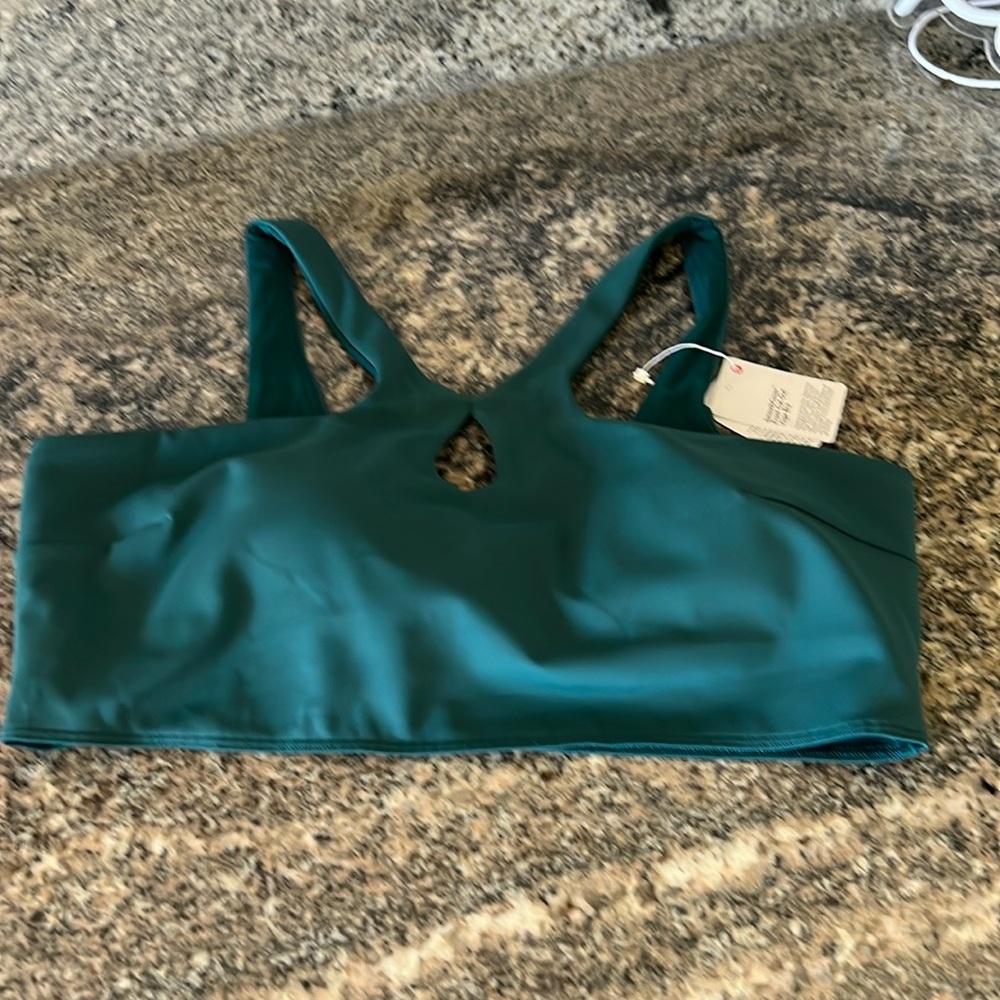 Lululemon Smooth Cover Front Cut-out Yoga Bra